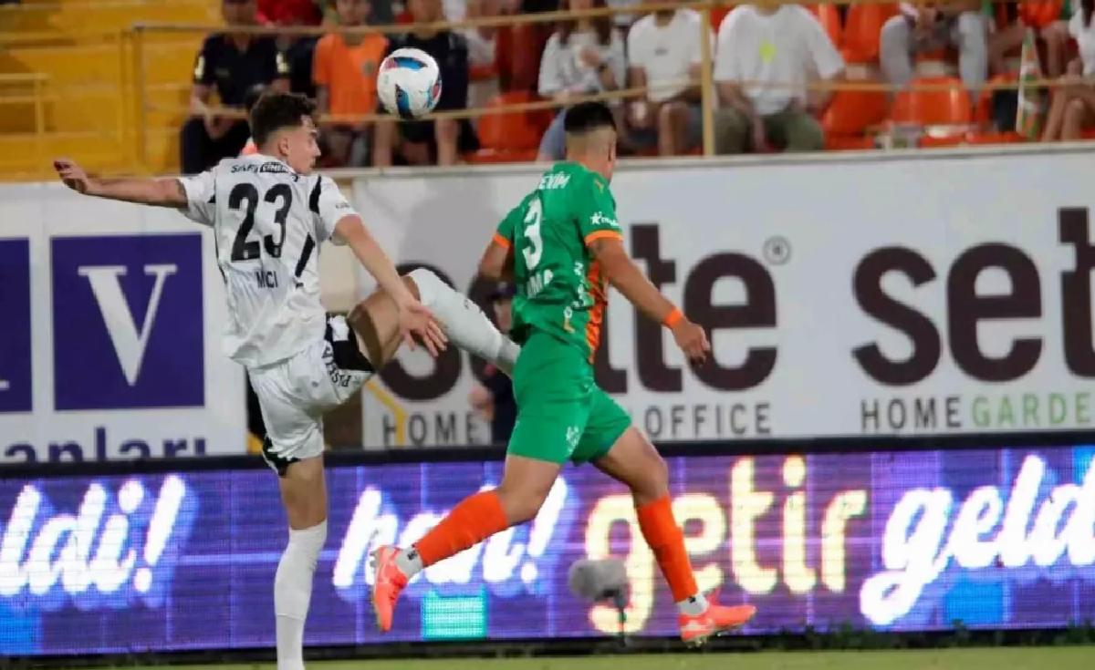 Alanyaspor ve Beşiktaş 1-1 Beraberlik Sözleşti
