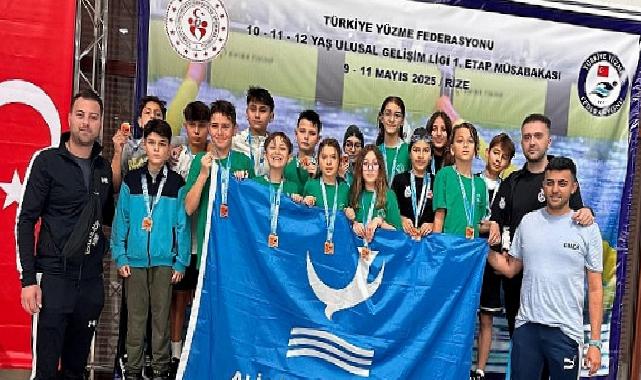 Aliağalı Yüzücülerden Madalya Şov, 16 Sporcu 16 Madalya İle Döndü