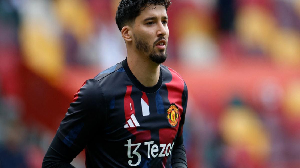 Altay Bayındır forma giydi! Manchester United, Brentford’a yenildi