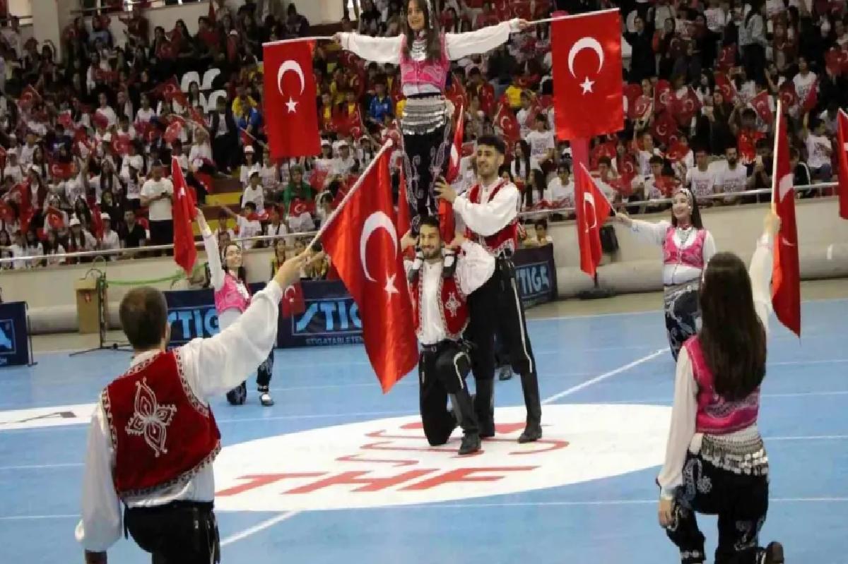 Amasya’da 19 Mayıs Bayramı Coşkuyla Kutlandı