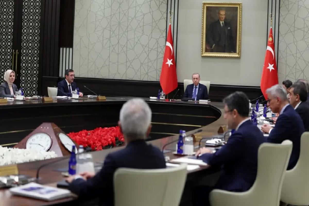 Ana gündem PKK’nın fesih kararı! Kabine Erdoğan başkanlığında toplandı!