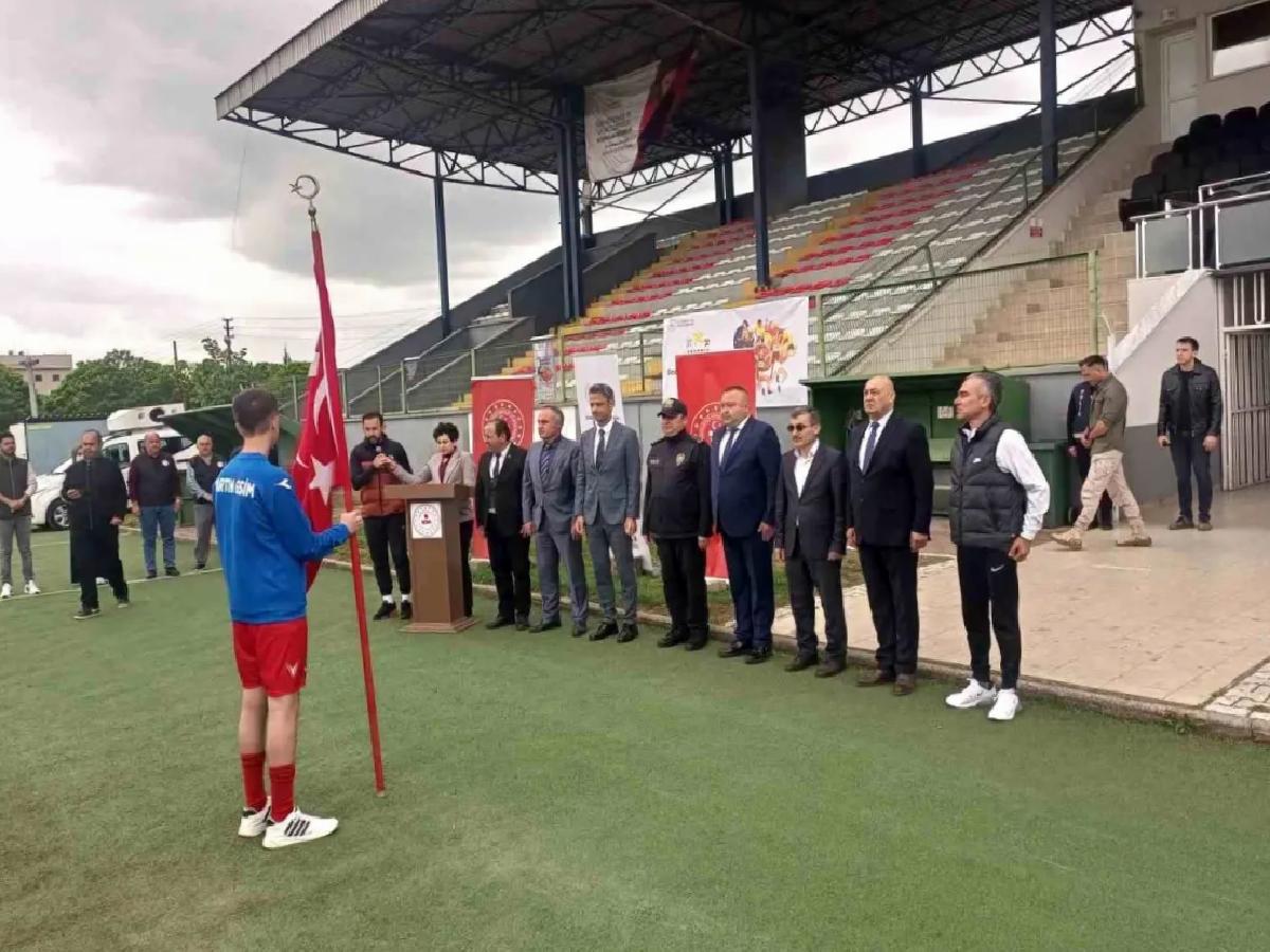 Anadolu Yıldızlar Ligi Futbol Grup Müsabakaları Çaycuma’da Başladı