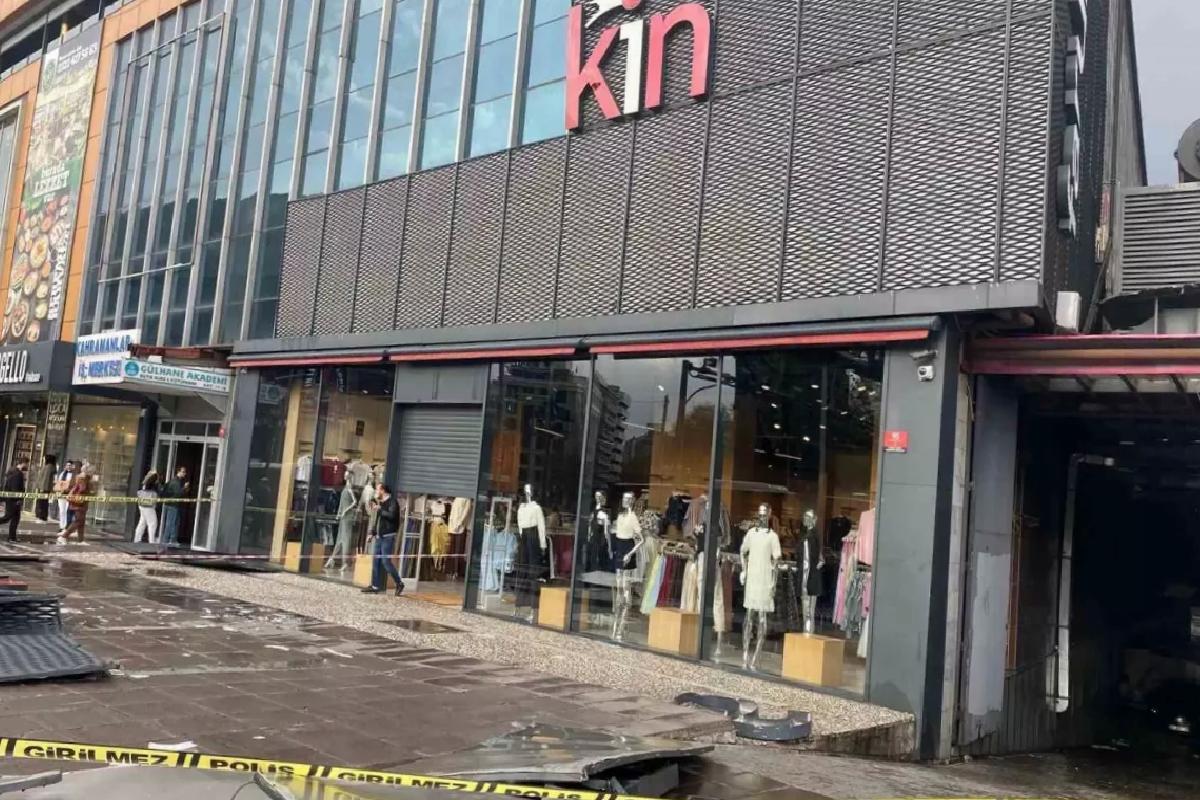 Ankara’da fırtına mağaza tabelasını caddeye savurdu