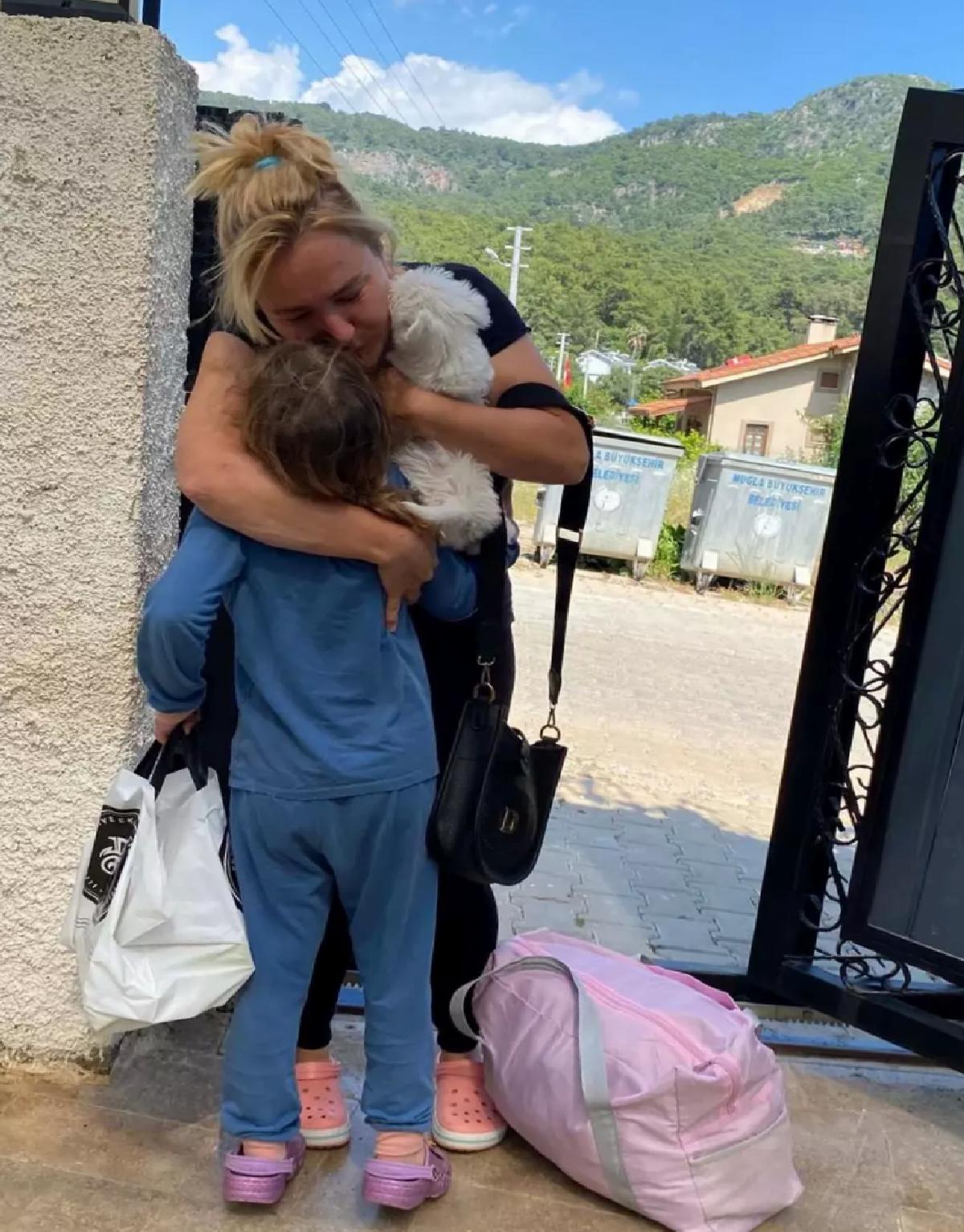 Anne, 3 Günlük Hapis Cezasının Ardından Kızına Kavuştu