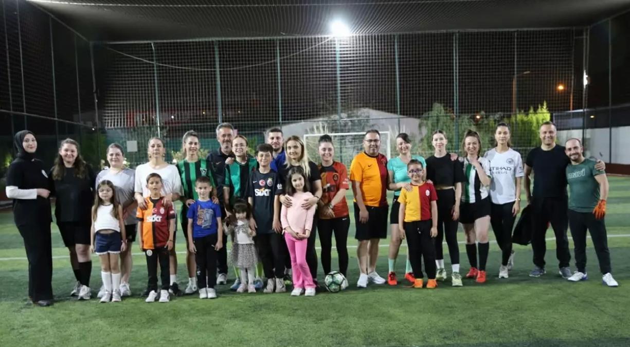 Anneler Halı Sahada Buluşuyor