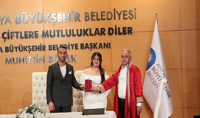Antalya Büyükşehir Belediyesi nikah salonunda “05.05.2025” yoğunluğu