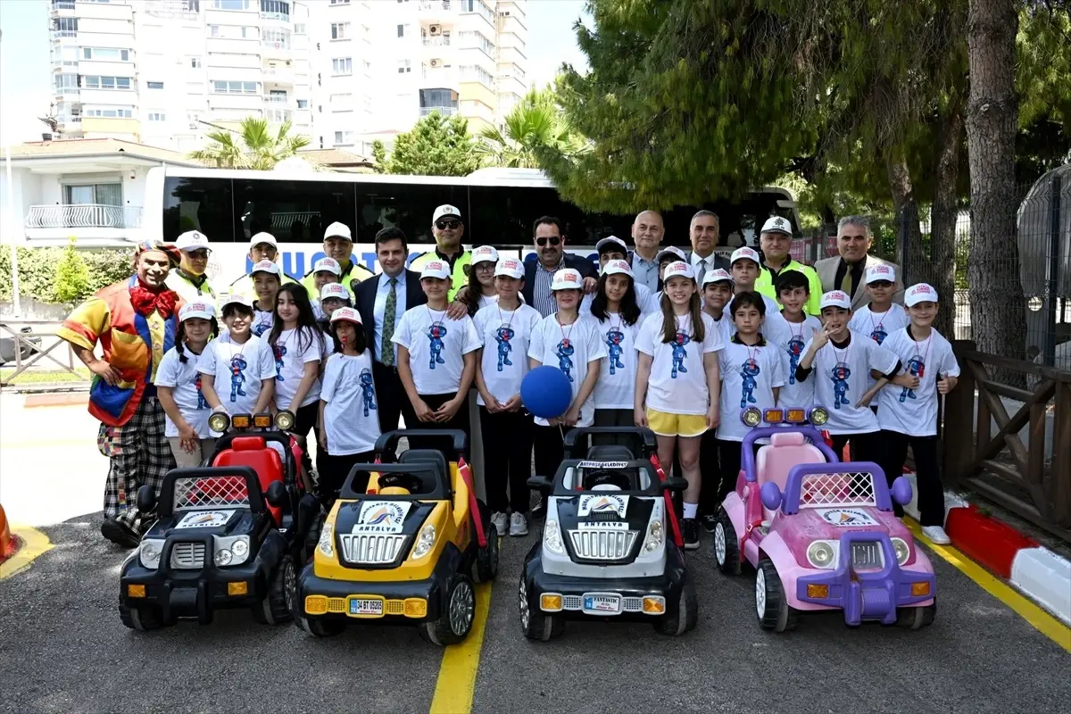 Antalya’da Çocuklara Trafik Eğitimi