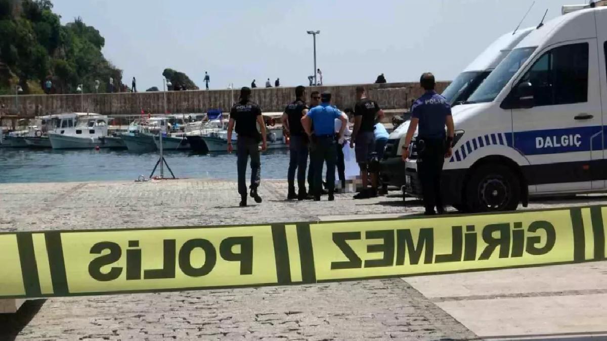 Antalya’da Sahilde Ceset Bulundu