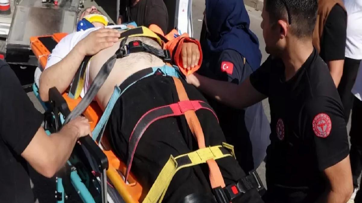Antalya’da Servis Aracı Devrildi