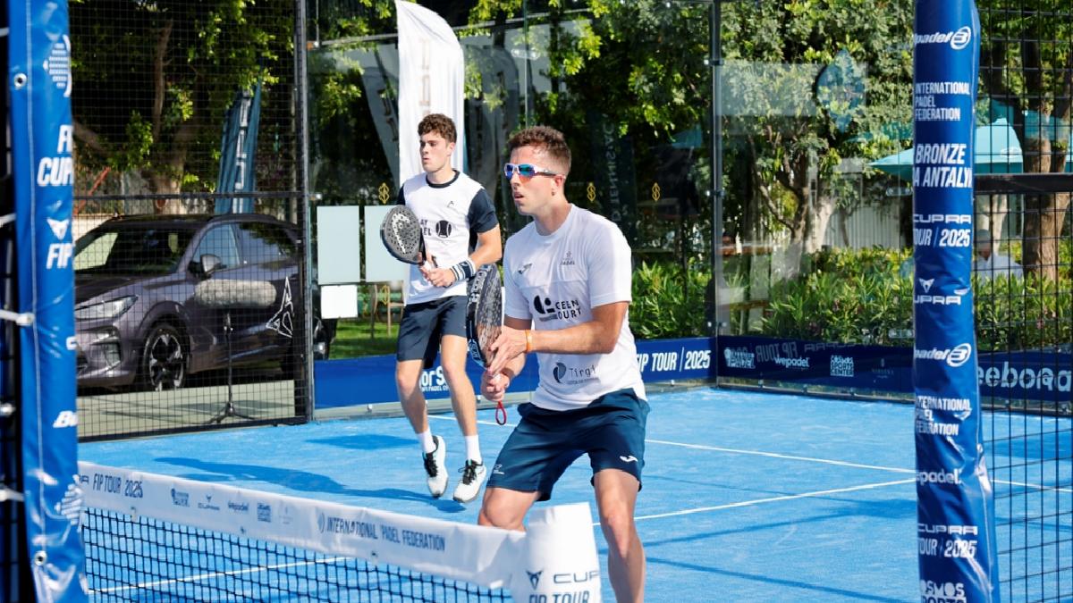 Antalya’da uluslararası padel turnuvası