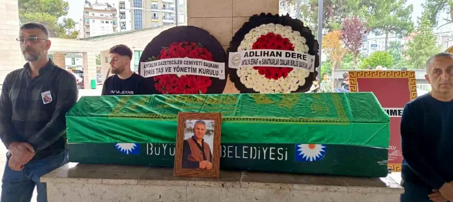 Antalya’nın Sevilen Gazetecisi Celal Vecel Hayatını Kaybetti
