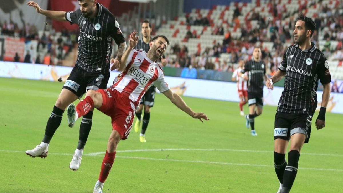 Antalyaspor konuğu Konyaspor’u tek golle geçti