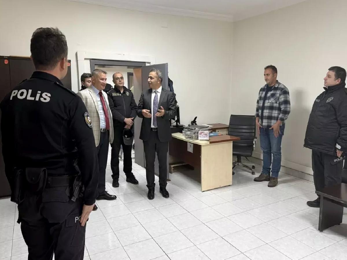 Ardahan polisi POLHANE projesi ile bir yılda 10 bin haneyi ziyaret etti