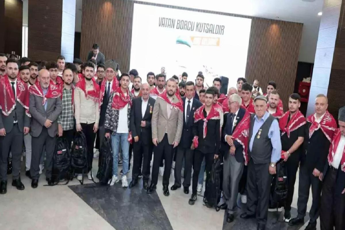 Arnavutköy’de Asker Uğurlama Programı Coşku İçinde Gerçekleşti