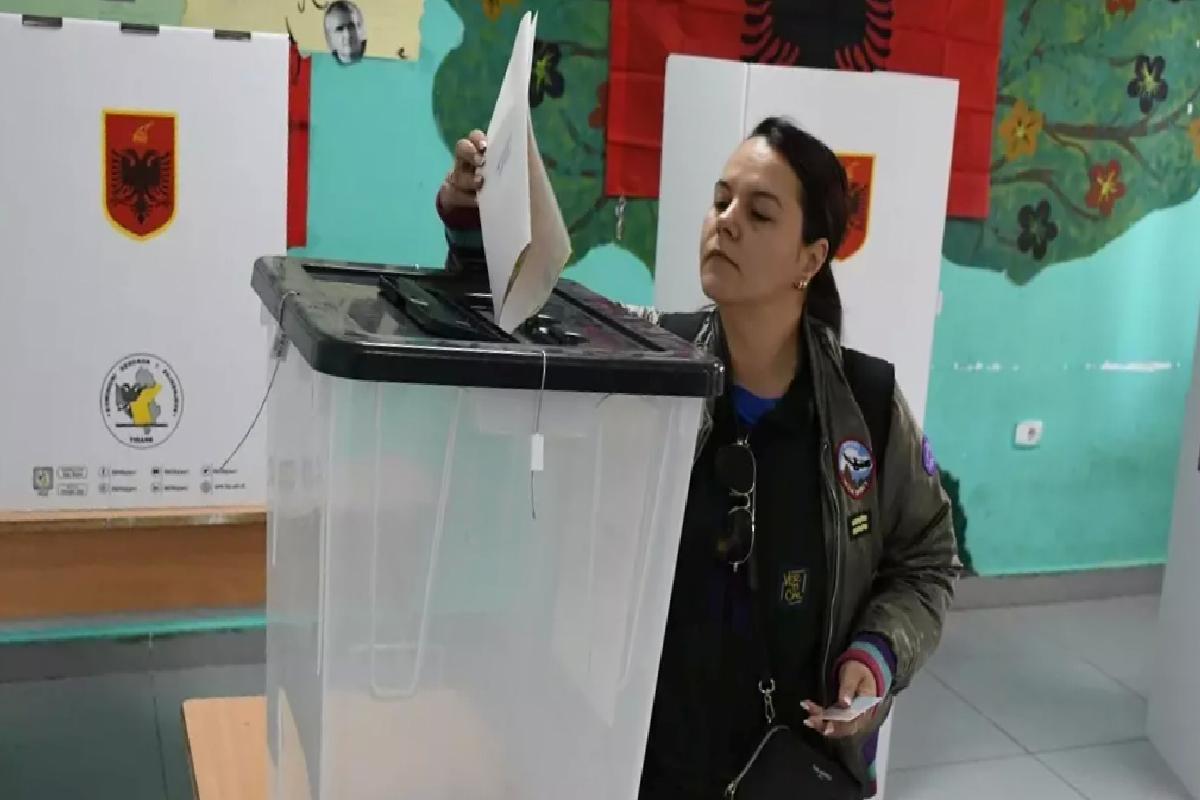 Arnavutluk’ta Genel Seçimler Başladı