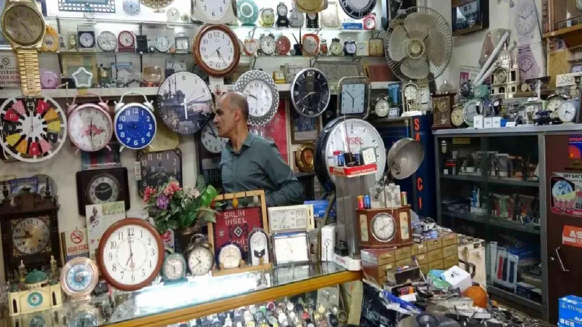 Asırlık saatler Vanlı ustanın elinde yeniden hayat buluyor