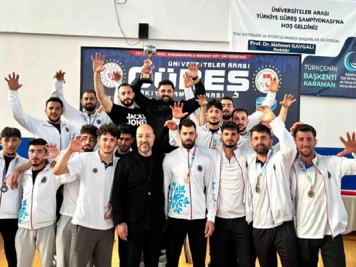 Atatürk Üniversitesi Güreşte Türkiye Şampiyonu