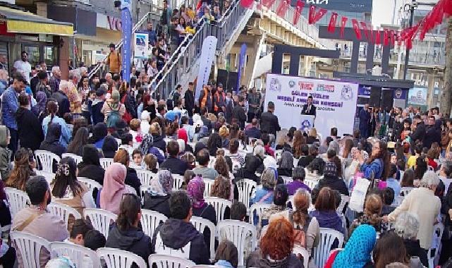 Avcılar’da Anneler Günü Sevgiyle Kutlandı