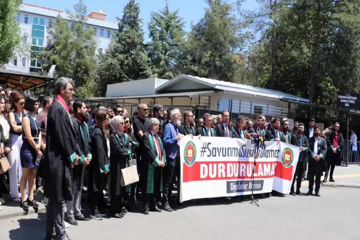 Avukatlara Yönelik Saldırılar Protesto Edildi