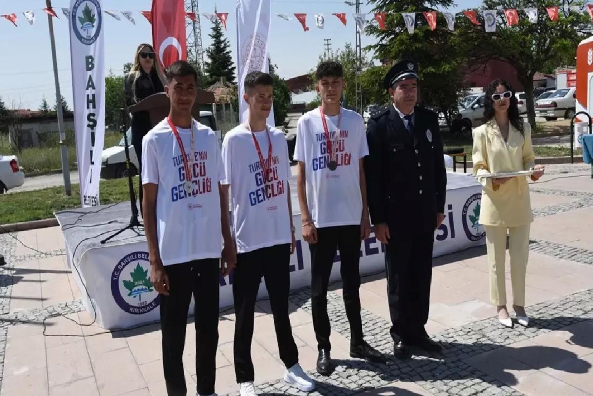 Bahşılı’da 19 Mayıs Atatürk’ü Anma, Gençlik ve Spor Bayramı kutlandı