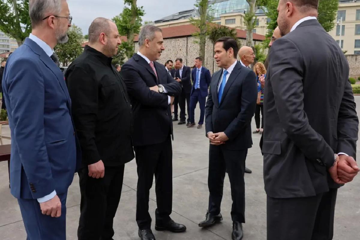 Bakan Fidan ve ABD’li mevkidaşı arasında samimi sohbet