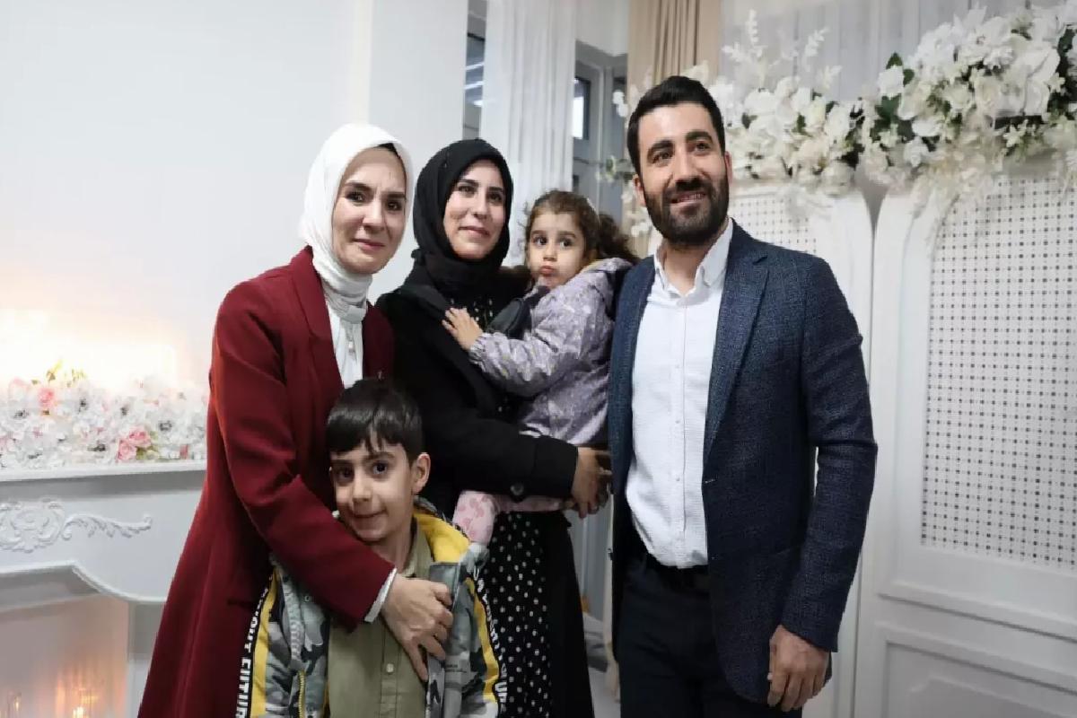 Bakan Göktaş, Gençlerin Nişan Merasimine Katıldı