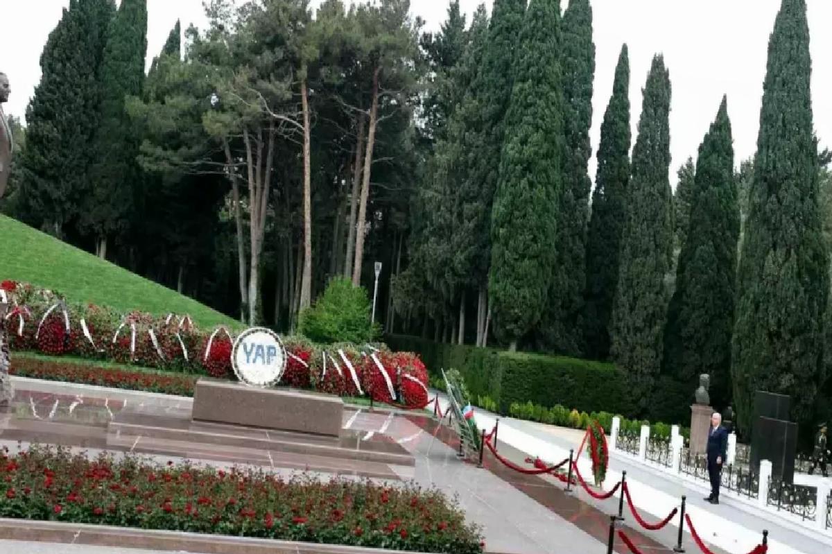Bakan Güler, Bakü’de Haydar Aliyev’in mezarı ve Türk Şehitliği’ni ziyaret etti