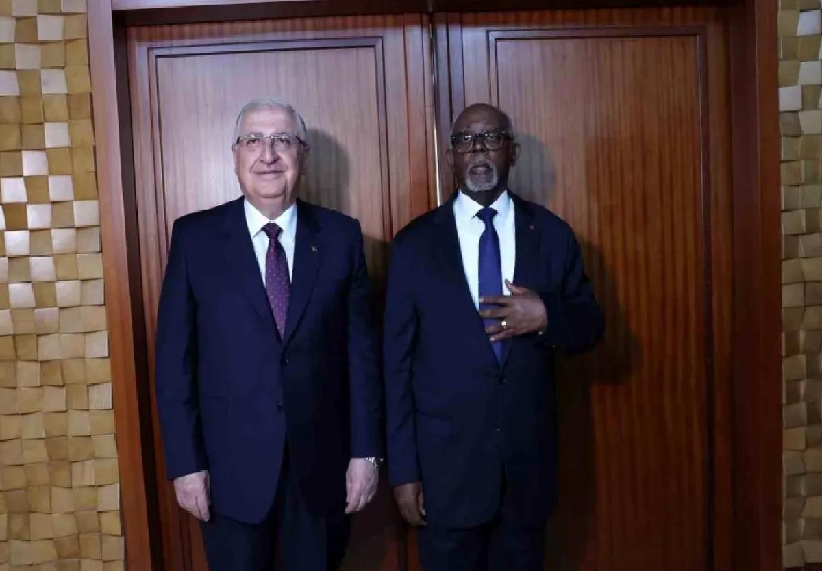 Bakan Güler Kamerun’da