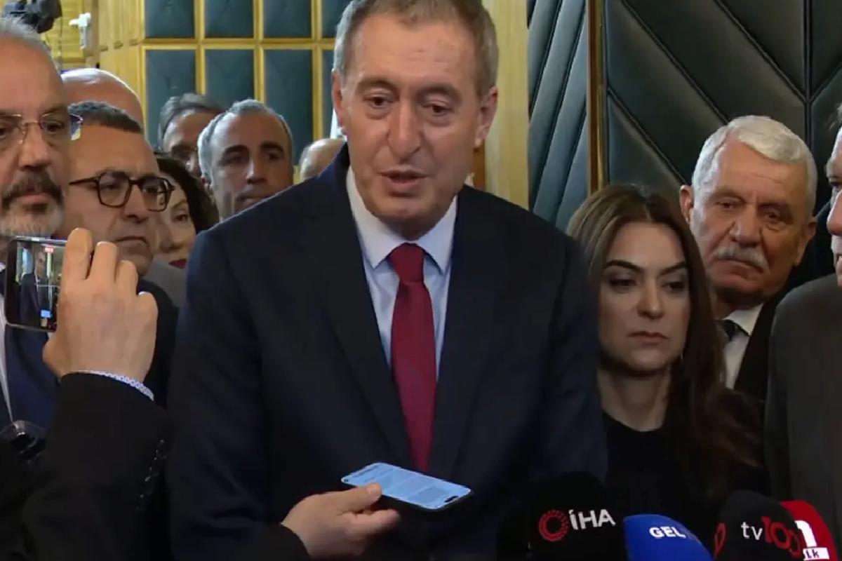 Bakırhan: Cezaevindeki yüz binlerle ilgili yasal adımlar olmadan da kimi şeyler yapılabilir
