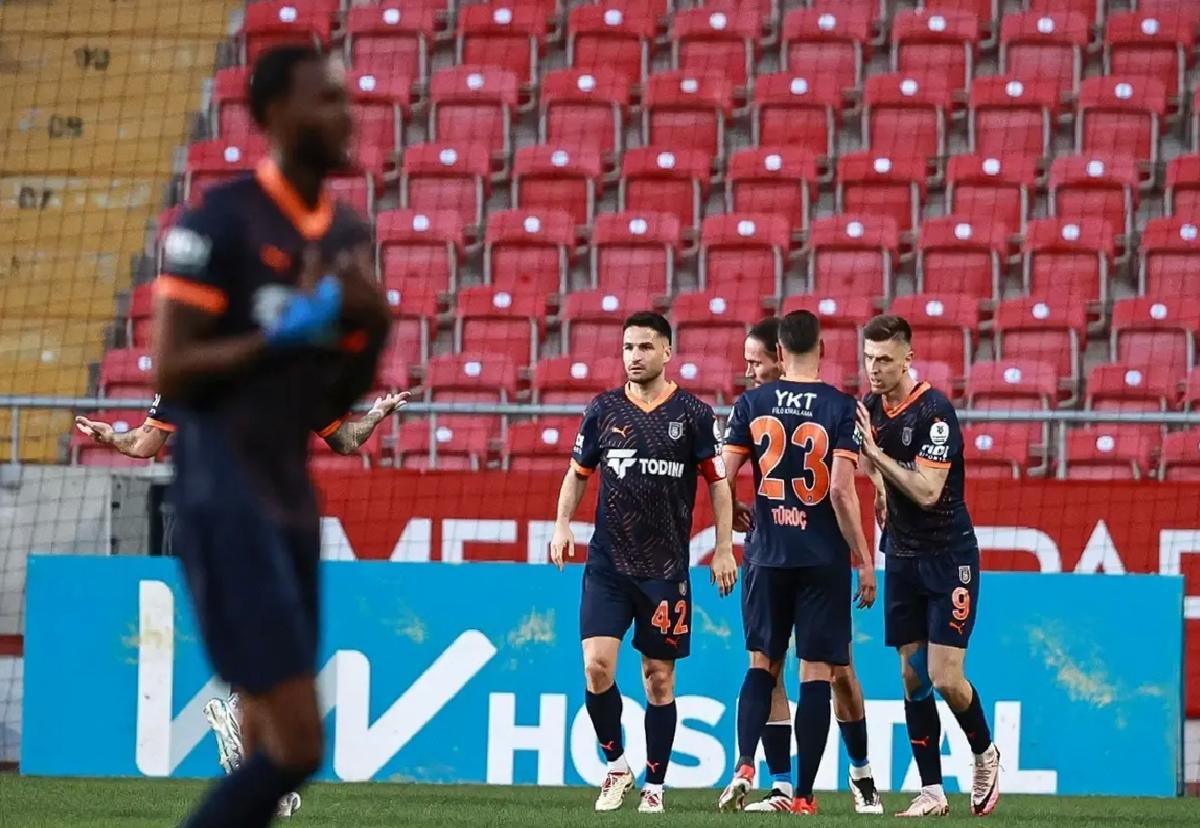 Başakşehir, Hatayspor’u 2-1 Geçti