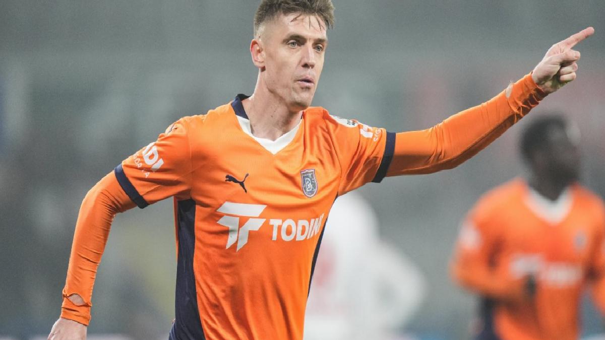 Başakşehir’in golcüsü Krzysztof Piatek için Beşiktaş iddiası