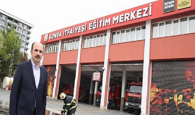 Başkan Altay “Gönüllü İtfaiyecilik” Eğitimi Alan Üniversite Öğrencileriyle Buluştu