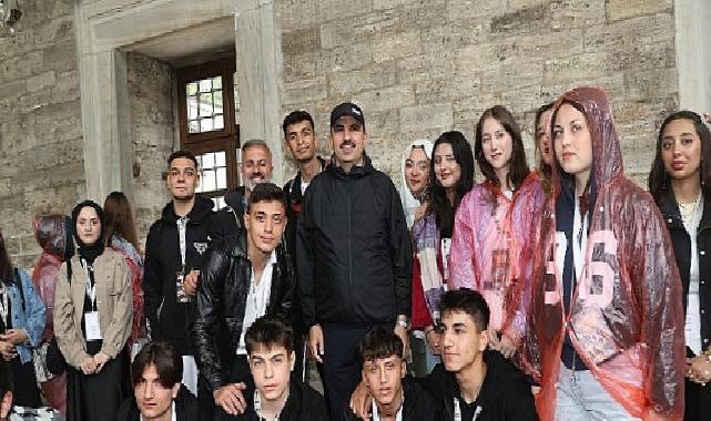 Başkan Altay YHT ile Günübirlik İstanbul Gezisine Katılan Öğrencilere Eşlik Etti