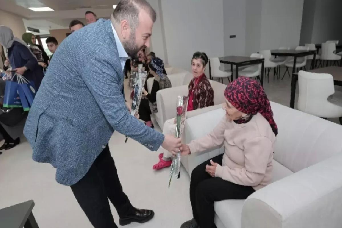 Başkan Candaroğlu’ndan Anneler Günü Ziyareti
