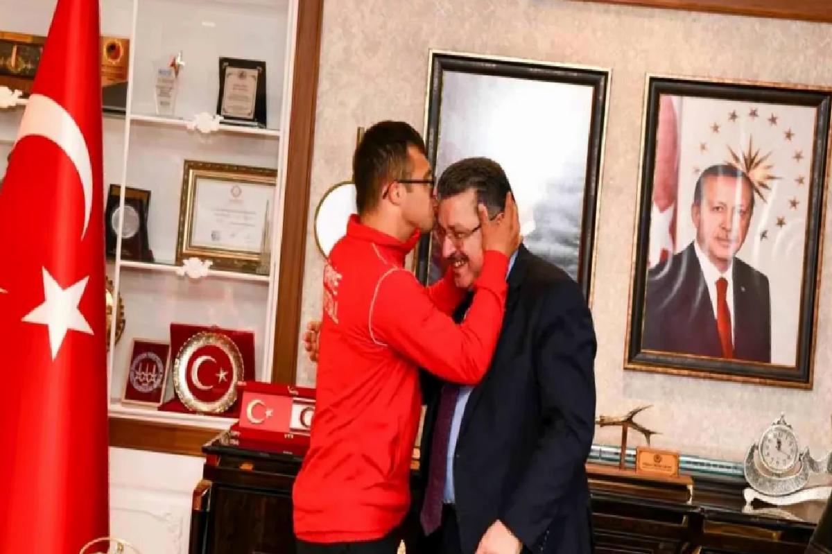 Başkan Genç, Down Sendromlu Basketbol Milli Takımı’nı Ağırladı