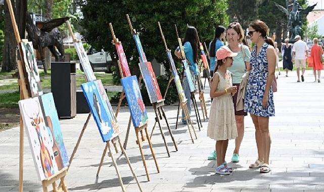 Başkan Topaloğlu resim sergisi açılışına katıldı
