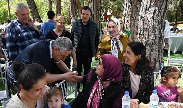Başkan Topaloğlu’ndan belediye personeline yemek