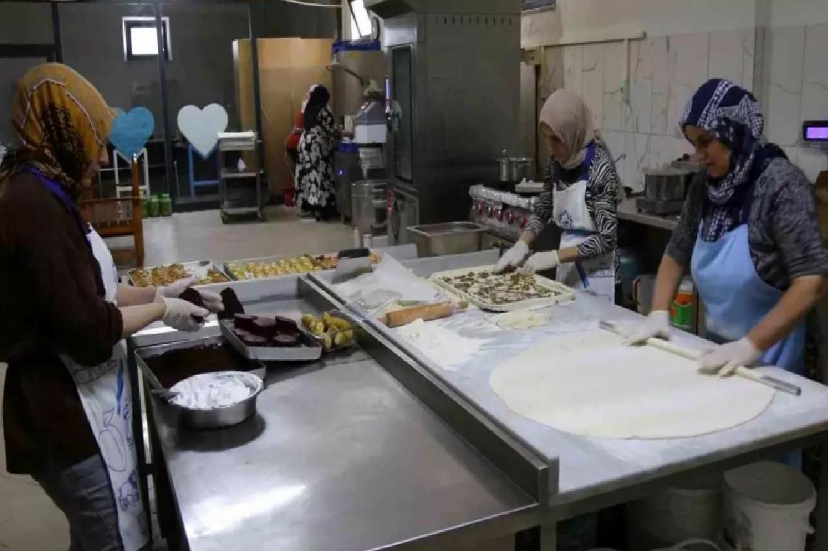 Battalgazi Belediyesi Kadın Kooperatifi, Kadın Emeğiyle Doğal Ürünler Sunuyor