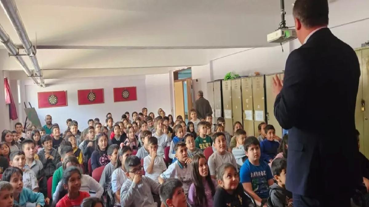 Bayat’ta öğrencilere vergi bilinci anlatıldı