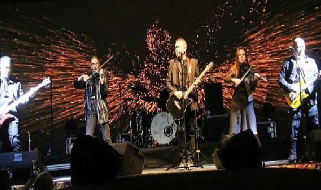 Bayındır 26. Uluslararası Çiçek Festivalinin 2. Gününde Haluk Levent Rüzgarı Esti