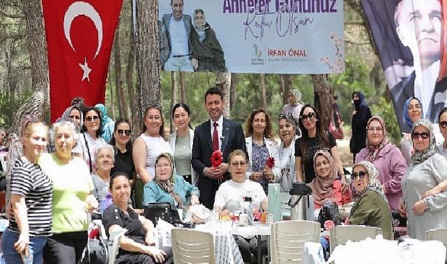 Bayraklı’da Anneler Günü Kutlaması