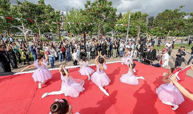 Bayraklı’da gençler Gençlik ve Spor Festivali’nde buluştu