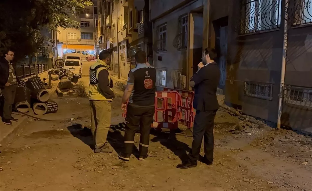Bayrampaşa’da Rögar Patladı