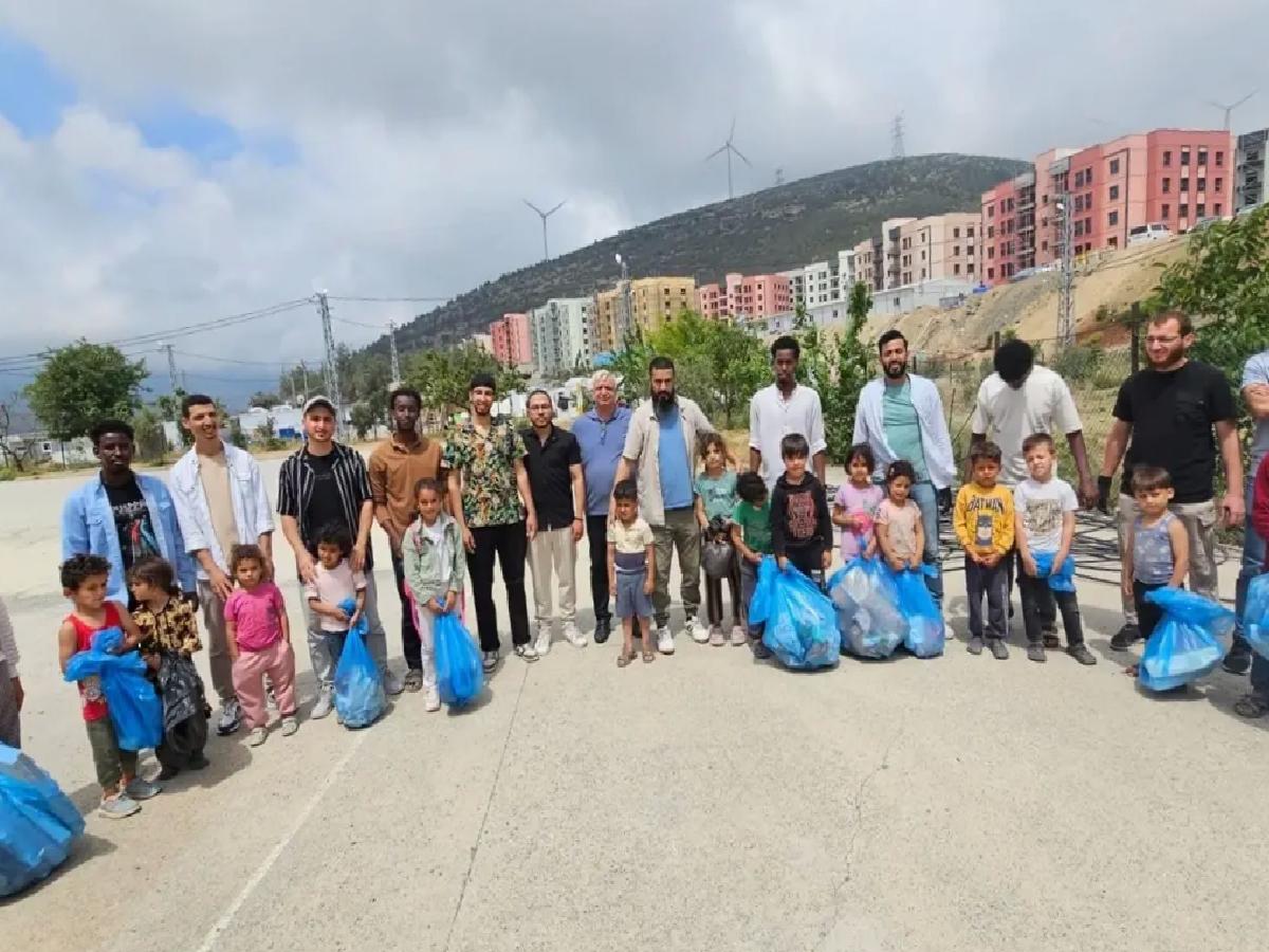Belen’de Üniversite Öğrencilerinden Temizlik Çalışması