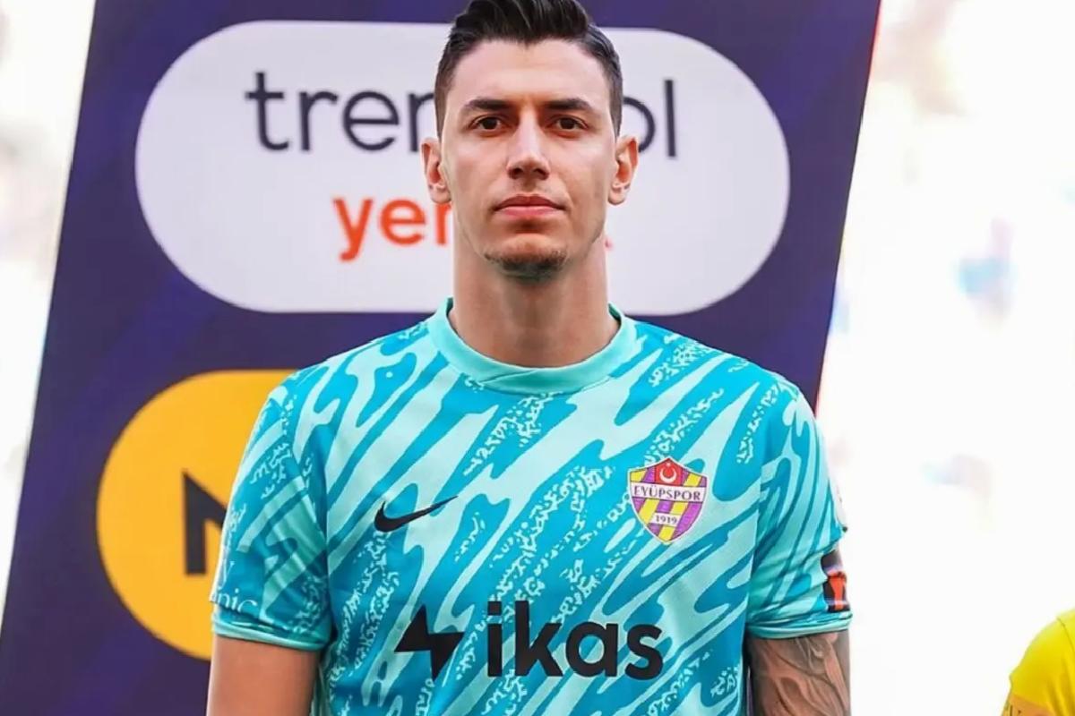 Berke Özer 2 yıllık imzayı attı