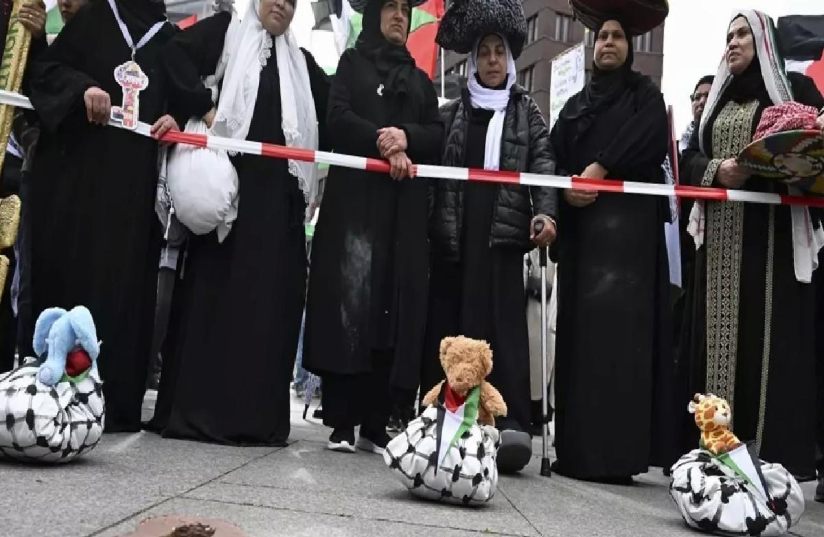 Berlin’de Nekbe Protestosu