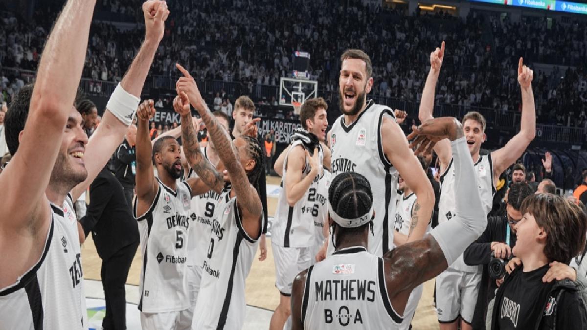 Beşiktaş, pota derbisinde Fenerbahçe’yi mağlup etti