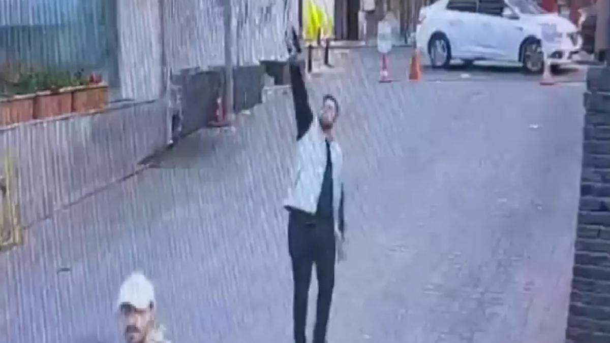 Beşiktaş’ta Silahlı Kavga: 1 Ağır Yaralı