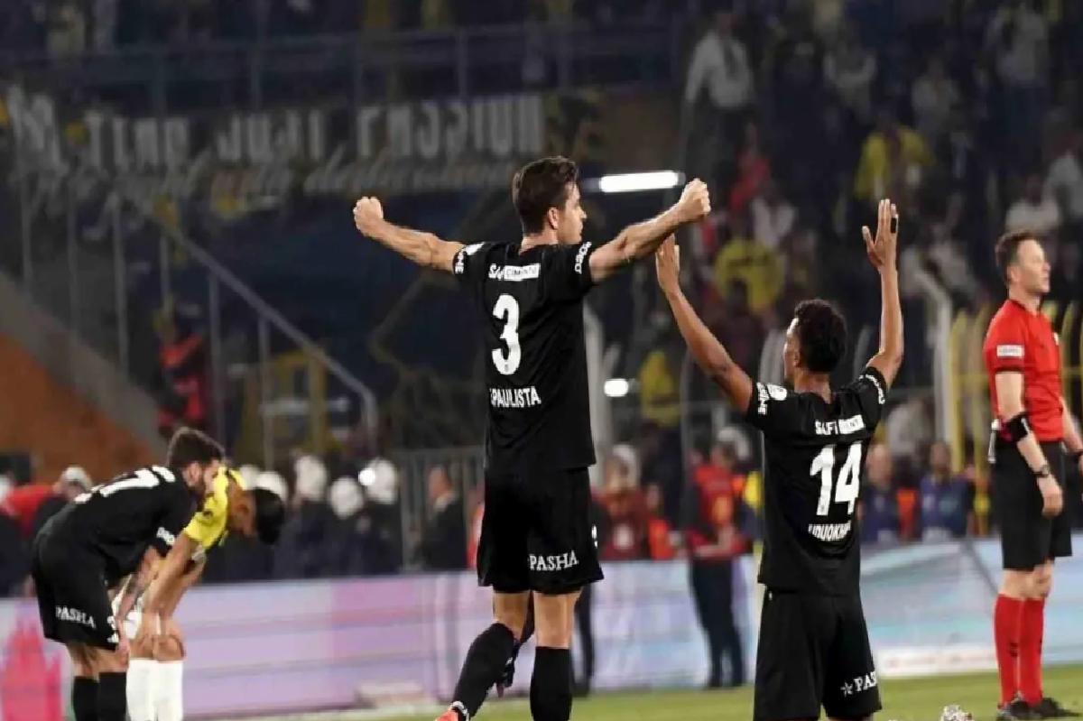 Beşiktaş’tan 20 Yıl Sonra İkili Zafer