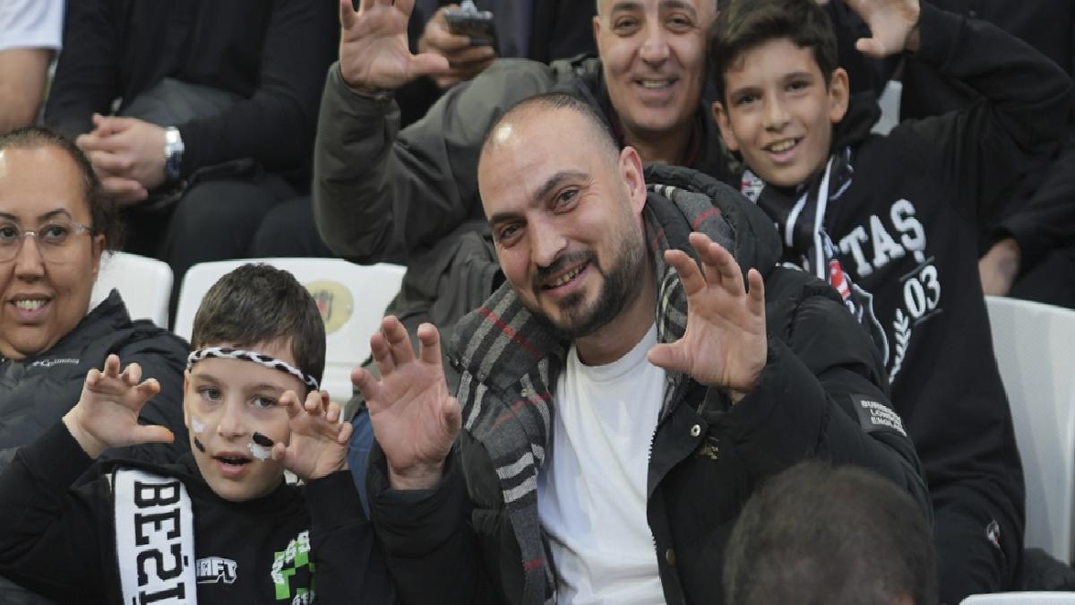 Beşiktaş’tan taraftara açık idman